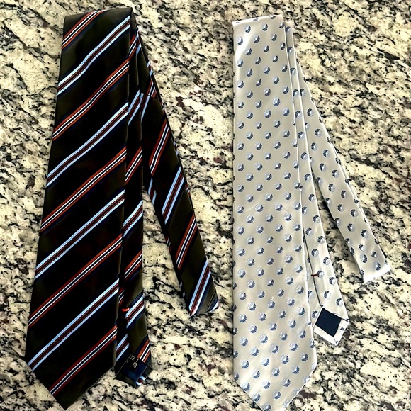 2 Ermenegildo Zegna ties - Picture 1 of 5